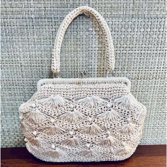 Vintage Handbags - 🌟2xHP🌟VTG 1960-70s Crocheted Cream Raffia Kiss Clasp Satchel Bag Jordan Marsh